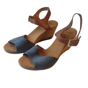 Clarks Cork Wedge Sandal Blue Suede and Brown Leather “Helio Jet” Sz 11M
